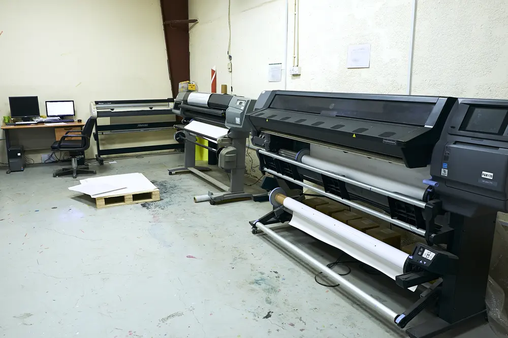 Large format UV printing